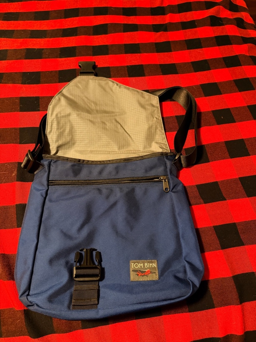Tom Bihn Navy Medium Cafe Messenger Bag EXCELLENT CONDITION !! - Picture 3 of 3